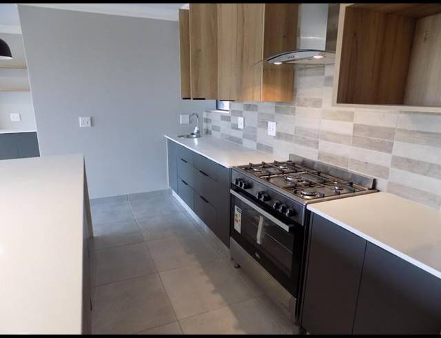 3 BEDROOM TOWNHOUSE FOR SALE IN SEEMEEU PARK